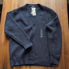 新品UNIQLO ニットVネックカーディガン L ブルー　ユニセックスのサムネイル