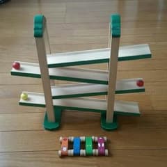 木のおもちゃのサムネイル