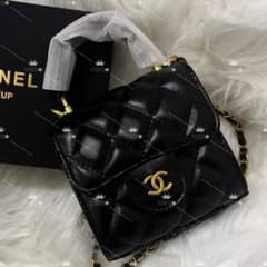 CHANEL ノベルティキルティングバッグ ブラック ミラー付き - メルカリ