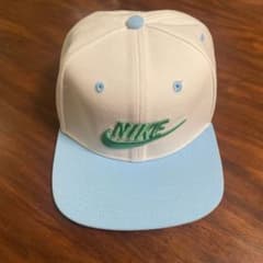 NIKE スナップバック キャップ ホワイト ライトブルーのサムネイル