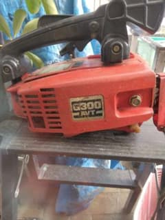 G300 チェーンソー エンジンかかりません、部品取りにのサムネイル