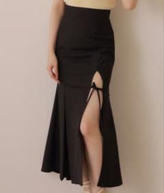 未使用✨M DOLLY スリットリボンマーメイドスカートのサムネイル