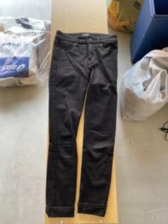 【送料込】UNIQLOスキニーデニムのサムネイル