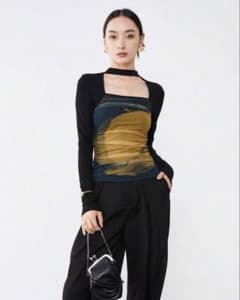 長袖トップスのサムネイル