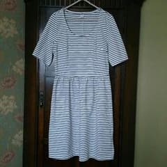 お値下げ❗1200➡900円❗新品❗ OLD NAVY   ボーダーワンピースのサムネイル