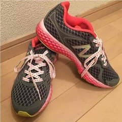 売り切り価格！ニューバランス ランニングシューズのサムネイル