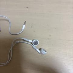 Apple純正　有線イヤホンのサムネイル