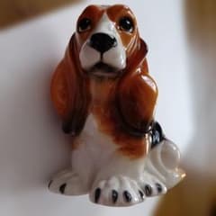 バセットハウンド犬 陶器 置物 小型 2匹 - メルカリ