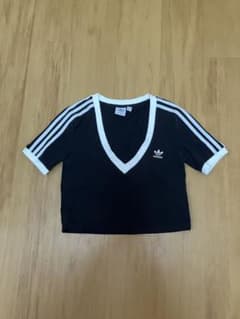 adidas Originals クロップドTシャツ ブラックのサムネイル