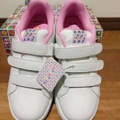 未使用★女児スニーカー 23センチのサムネイル
