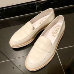 TOD’S ローファーのサムネイル