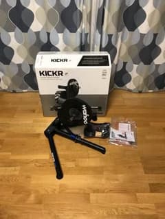 wahoo  KICKR キッカー スマート 自転車 ローラー台のサムネイル