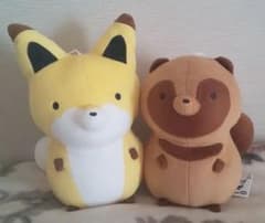 でっかいぬいぐるみ タヌキとキツネ アミューズメント ぬいぐるみのサムネイル