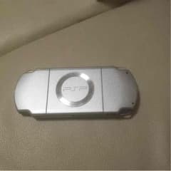 PSP 2000 (生産終了品)のサムネイル