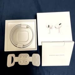 AirPods Pro(第二世代)の箱　充電コード　イヤーキャップのサムネイル