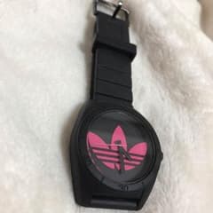 値下げしました！addidas 時計のサムネイル