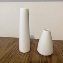 ホワイト陶器　フラワーベース　2点セット　花瓶　ウェルカムスペース　結婚式のサムネイル