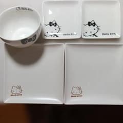 Hello Kitty ボウルとスクエアプレート 5点セットのサムネイル