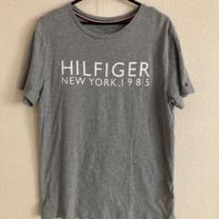 TOMMY トミーヒルフィガー Tシャツのサムネイル