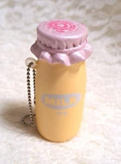 スクイーズ　哺乳瓶　キーホルダー　オールドブルーム　BLOOM ストラップ 希少】 BLOOM オールドブルーム 牛乳瓶 スクイーズ キーホルダー