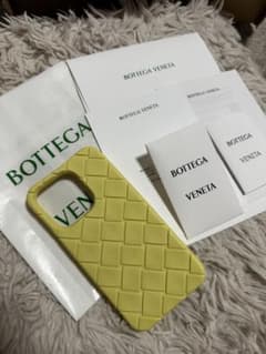 BOTTEGA VENETA iPhone14pro ケースのサムネイル