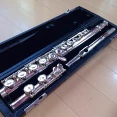 makimaki様専用✳︎値下げ！フルート 中古 pearl PF775Eのサムネイル