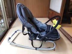 カトージ ベビーバウンサー テーブル付き リクライニングのサムネイル