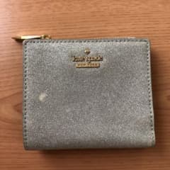 【katespade】二つ折り財布　キラキラ　シルバーのサムネイル