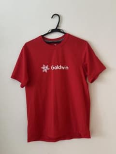 ゴールドウィン Tシャツ レッド　Mのサムネイル
