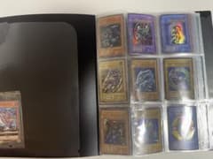 遊戯王 初期 約100枚とおまけ 引退品 まとめ売りのサムネイル