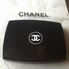 CHANEL ファンデーションのサムネイル
