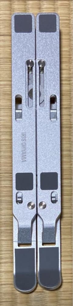 【ジャンク品】アイリスオーヤマ　ノートパソコンスタンド シルバーのサムネイル