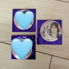 伊藤理々杏 缶バッジのサムネイル