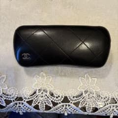 CHANELマトラッセメガネケースのサムネイル
