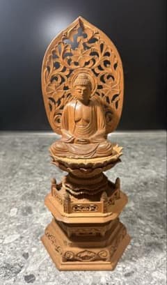 木彫 仏像 釈迦如来 座像 透かし光背 八角台座 仏教美術 置物 木製