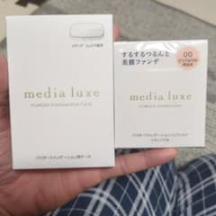 media luxe パウダーファンデーション 00のサムネイル