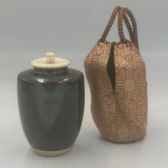 瀬戸釉 肩衝茶入 仕覆付 茶道具 - メルカリ