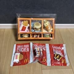 マクドナルド ミニチュアストラップ6種セットとマクドナルドストラップ3種セットのサムネイル