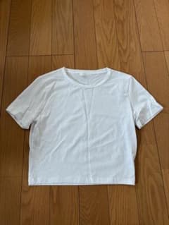 新品　未使用　シンプル クルーネック Tシャツ ホワイトのサムネイル