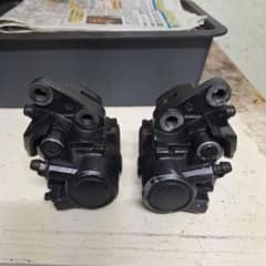 XJ400E/Dフロントブレーキキャリパー RZ250/350 ダブルディスク化 XJ400E/Dフロントブレーキキャリパー RZ250/350 ダブルディスク化