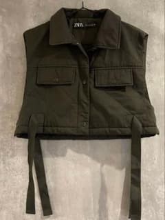ZARA グリーン キルティングベストのサムネイル