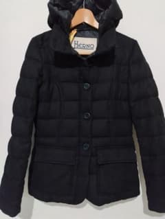 HERNO ヘルノ 40 黒 カシミヤシルク ダウンJK ロロ・ピアーナ 中古品 
