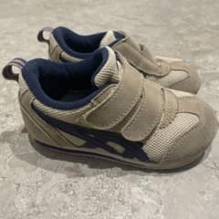 アシックス　スニーカー　14.5センチのサムネイル