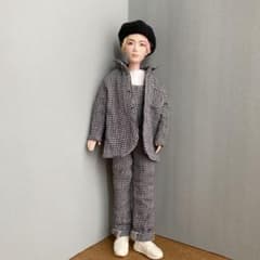 BTS マテルドール服　テテセットアップコーデのサムネイル