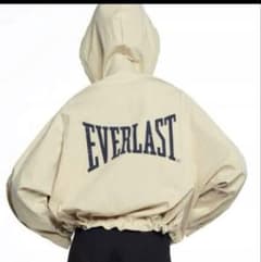 ZARA EVERLAST フード付きジャケット S ベージュマウンテンパーカーのサムネイル
