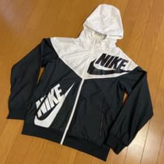 NIKE ナイキ　ウィンド　ジャケット　アウター　美品　160のサムネイル