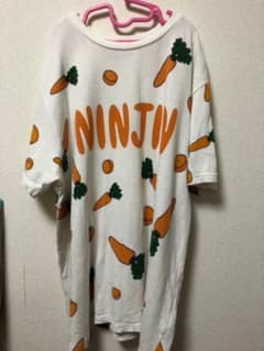 PUNYUS にんじん Tシャツのサムネイル