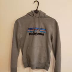 Patagoniaパーカーのサムネイル