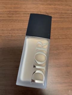 Dior ディオール フォーエヴァー フルイド スキン ウェア 1Wのサムネイル