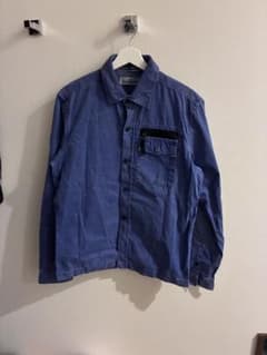 STONE ISLAND ボタン付きシャツ 青 ワッペン無しは29999円！のサムネイル